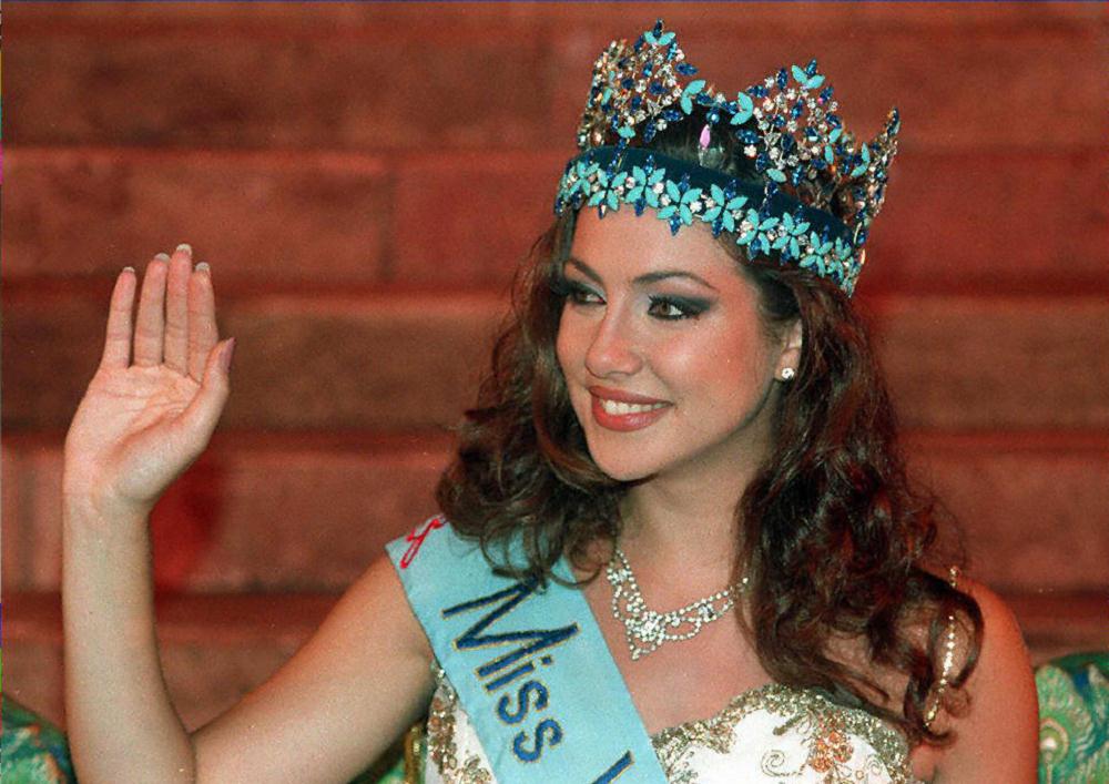 Ειρήνη Σκλήβα | Το πανέμορφη Ελληνίδα που στέφθηκε Miss World 1996
