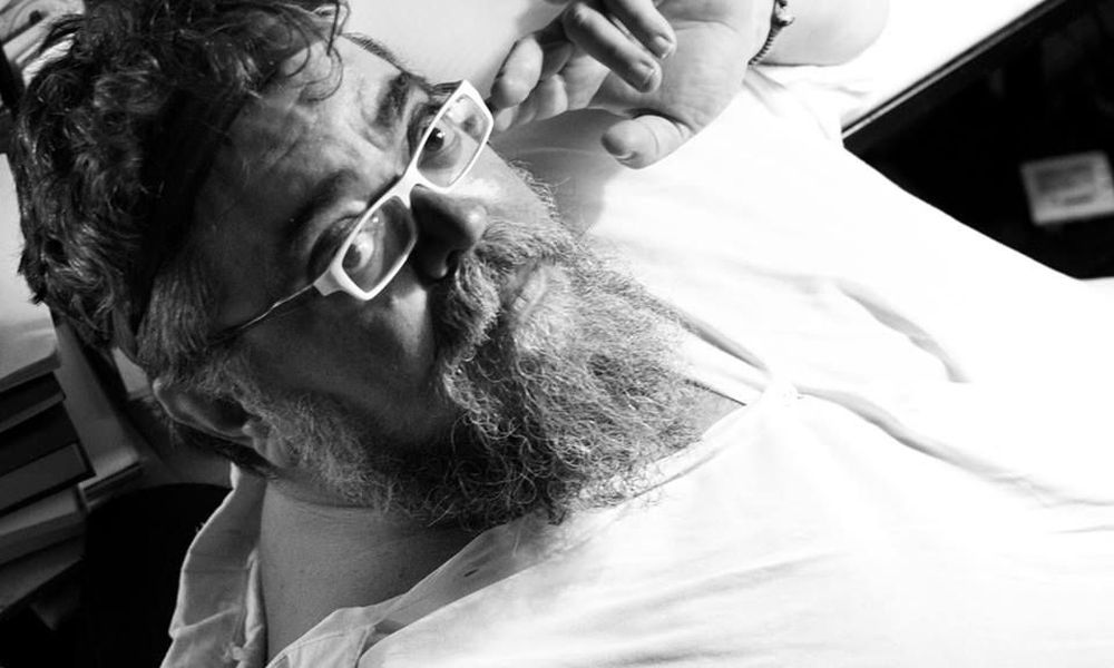 Σταμάτης Κραουνάκης | Δεν  υπάρχει καταδικασμένος Έρωτας. Καταδικασμένες είναι οι Ζωές χωρίς τον Έρωτα.