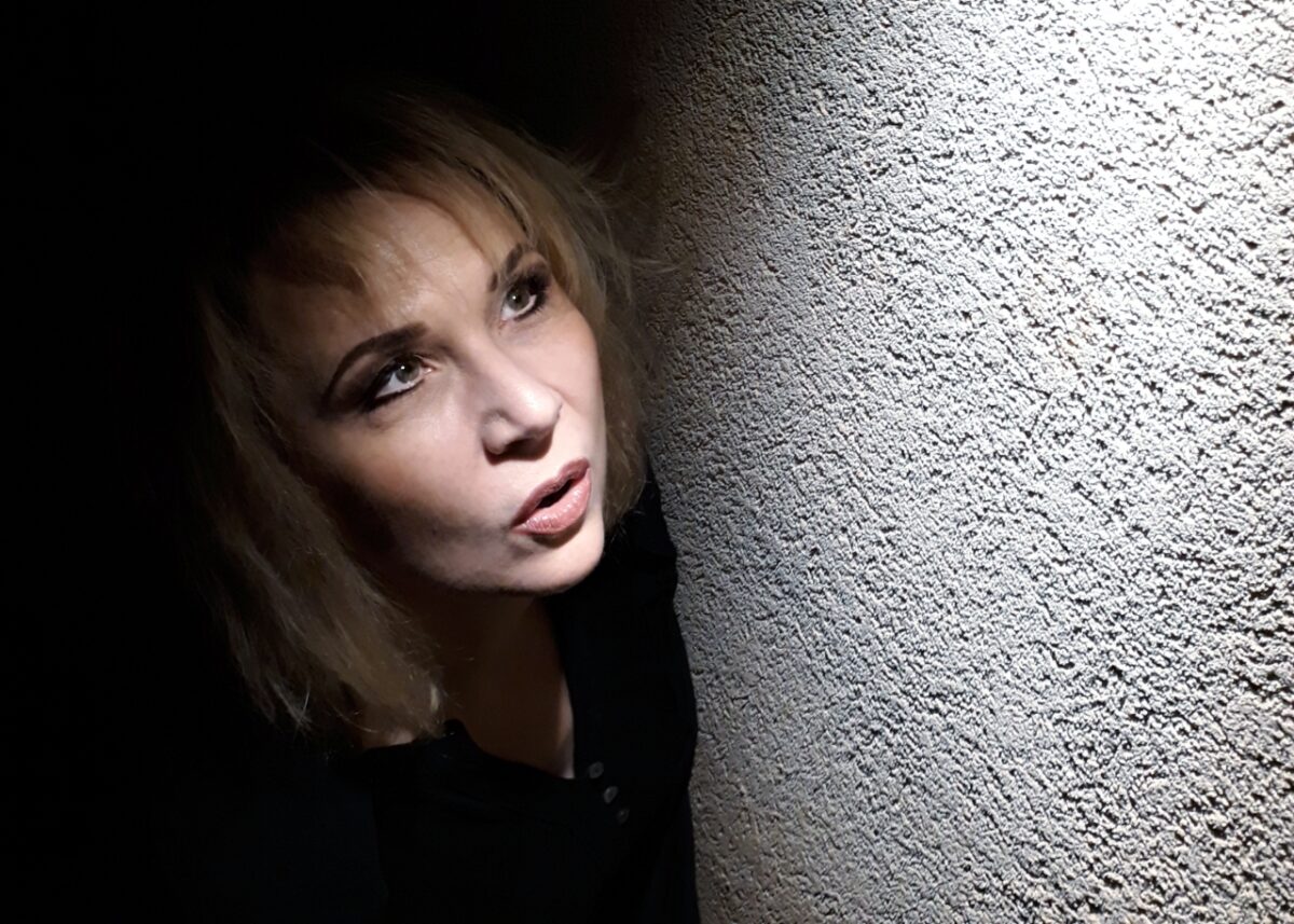 #Shooting: Mαίρη Σταυρακέλλη: «Η ζωή είναι μια εκδρομή. Ζήσε την σαν ταξιδιώτης»