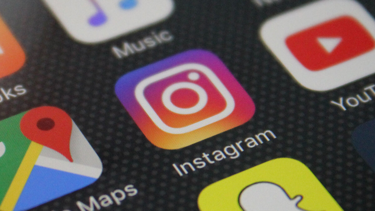 Το Instagram ετοιμάζει νέο κουμπί “regram”