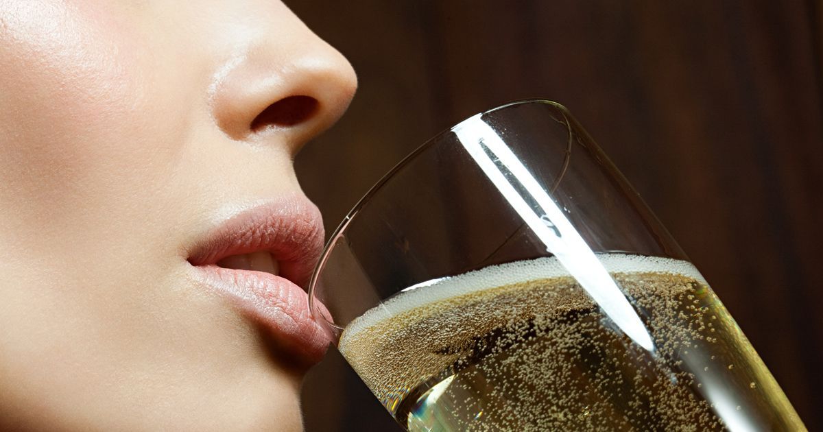 Απαιτώ κι άλλη σαμπάνια... είπε μέσα στο αεροσκάφος και προκάλεσε πανικό