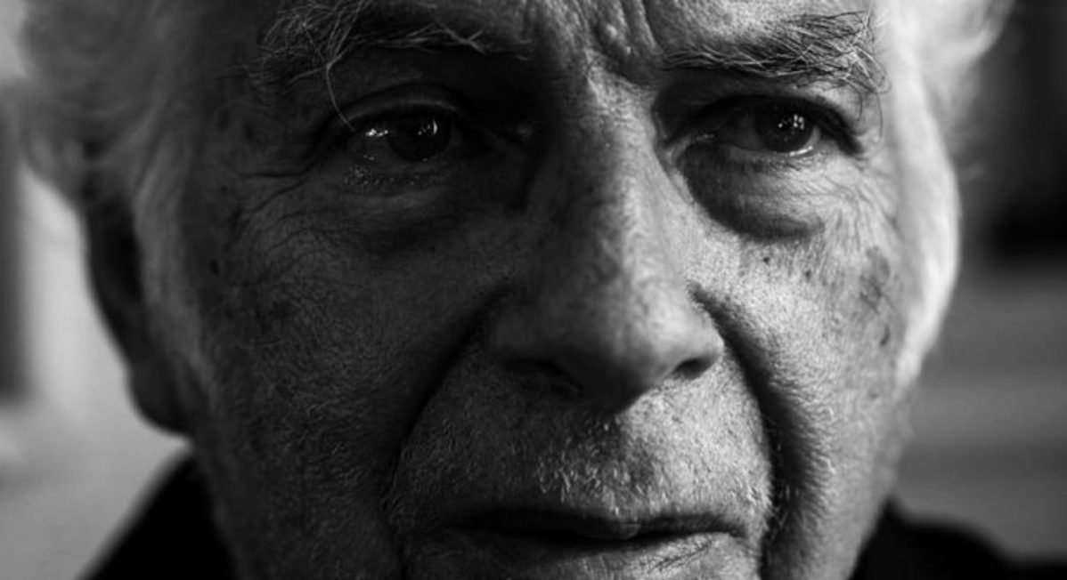 Νίκος Κούνδουρος  | Ο Μάνος Χατζιδάκις ήταν ένας `μάγος`. Όλοι οι άλλοι εξαφανιζόμασταν μπροστά του...