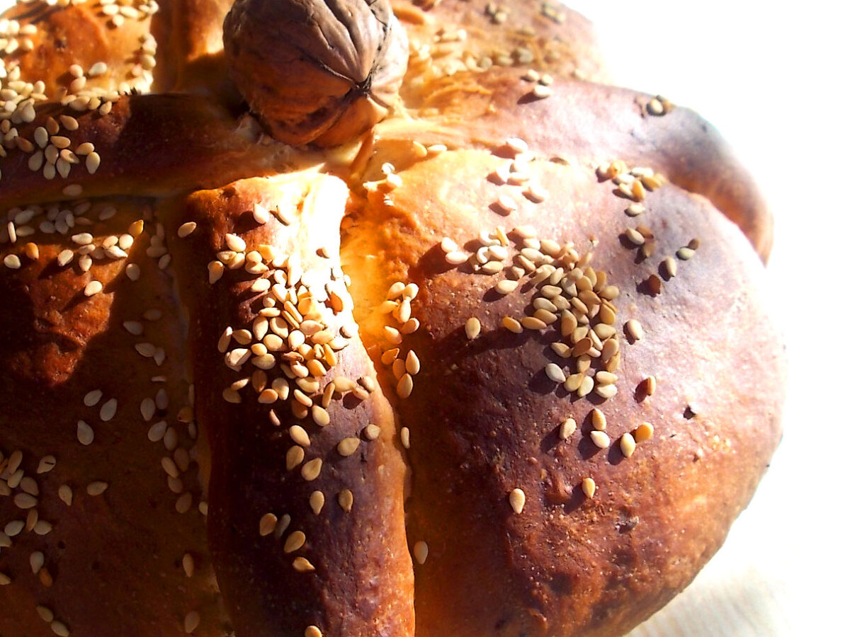 Υπέροχη συνταγή για Χριστόψωμο