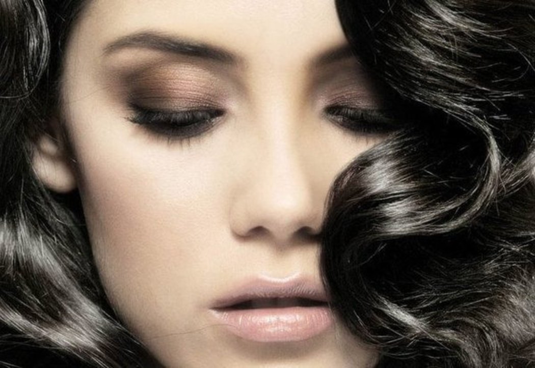 Cansu Dere | Η πανέμορφη Μις Τουρκία εντυπωσιάζει στο νέο σήριαλ όπου πρωταγωνιστεί