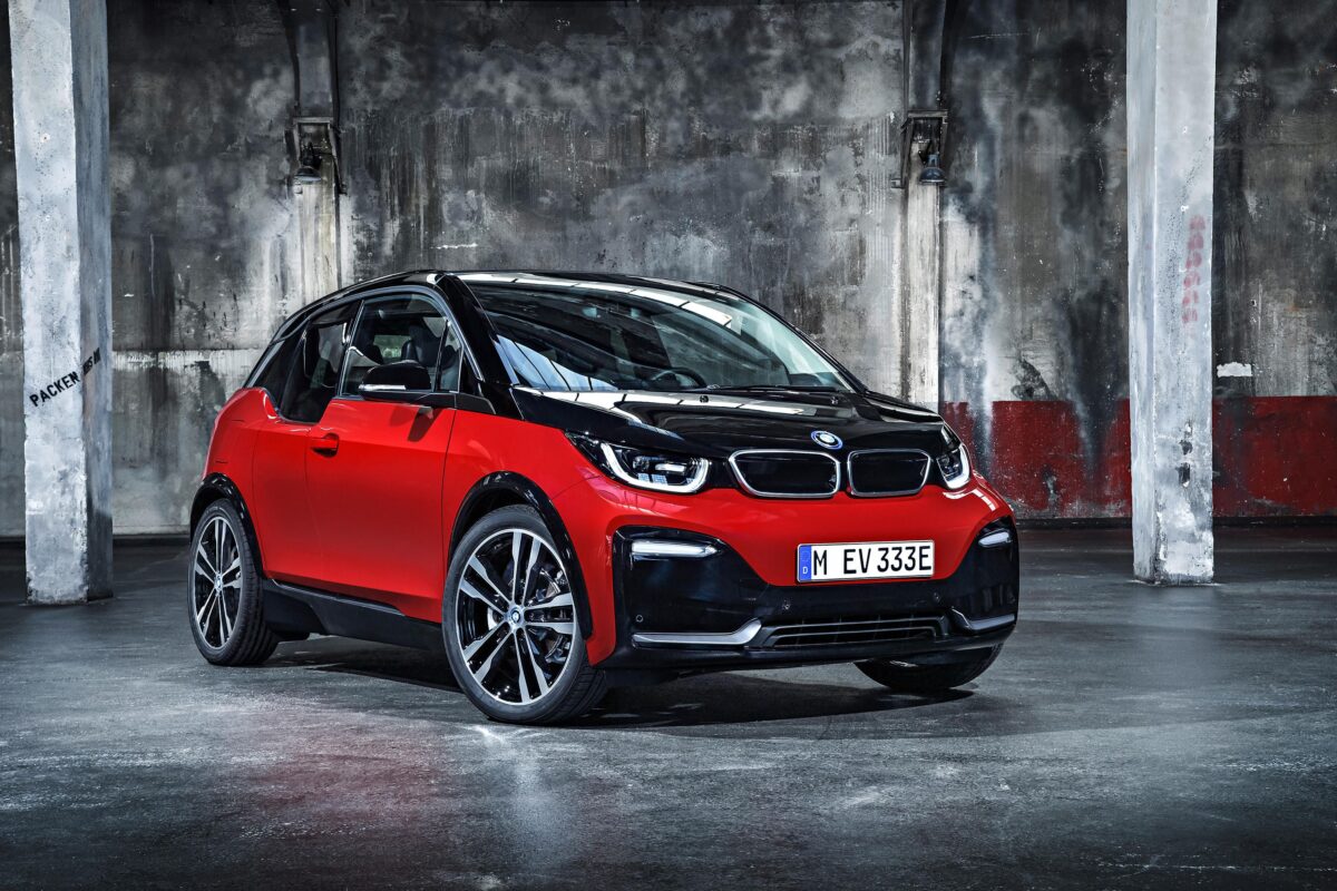 BMW i3s: Δείχνει το μέλλον με το νέο σύστημα ελέγχου πρόσφυσης! (photos)