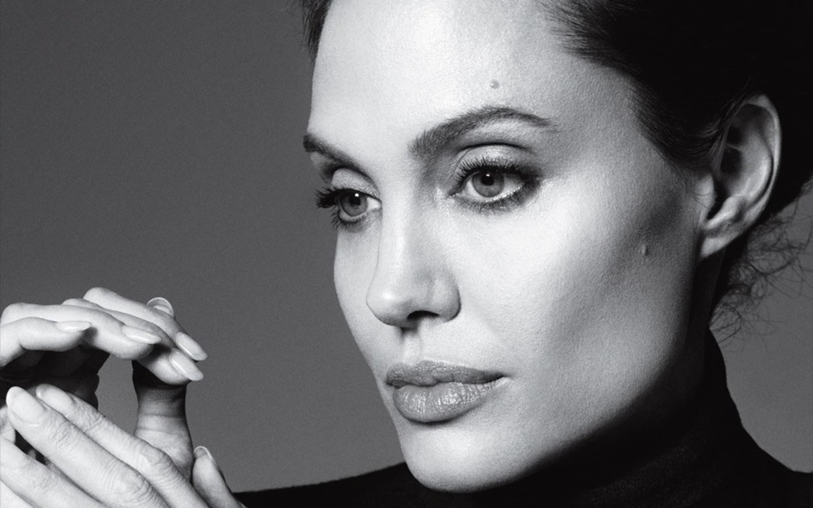 Κι αν η αγάπη σου τους πνίγει, αγάπα εκείνους που ξέρουν να κολυμπούν....