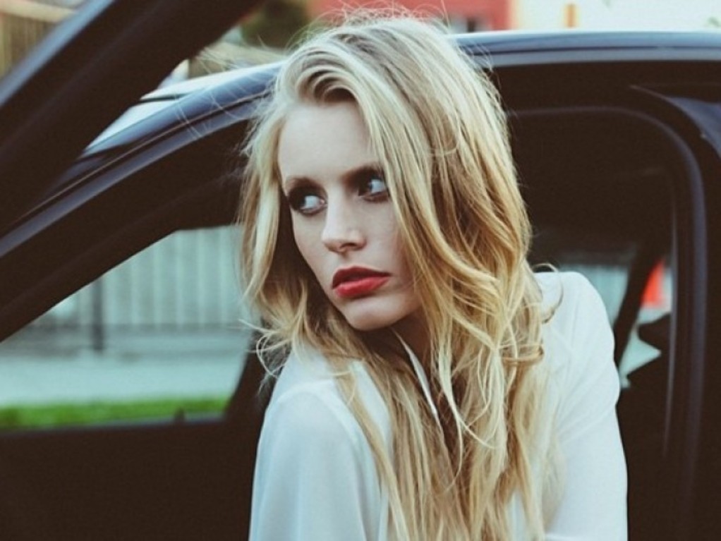 Laura Wasser | Το άτυχο μοντέλο που έπαθε τοξικό σοκ από ταμπόν, έχασε και το δεύτερο πόδι της