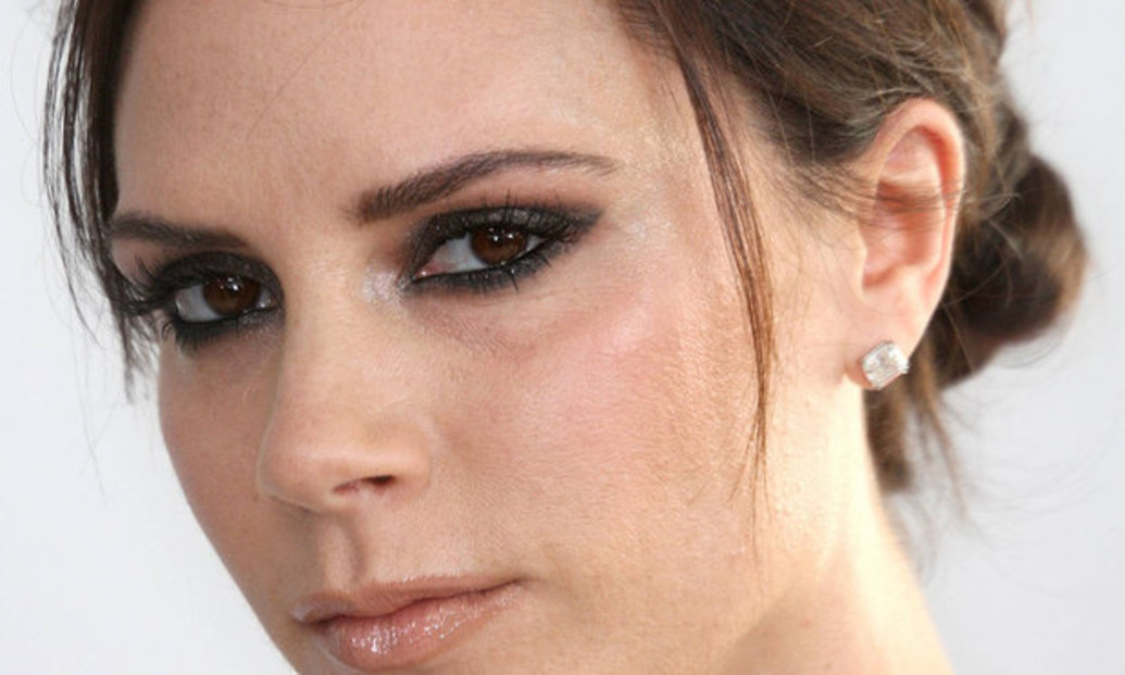 Βικτώρια Μπέκαμ | Η φλογερή φωτογράφισή της όπου αποκαλύπτει το υπέροχο κορμί της