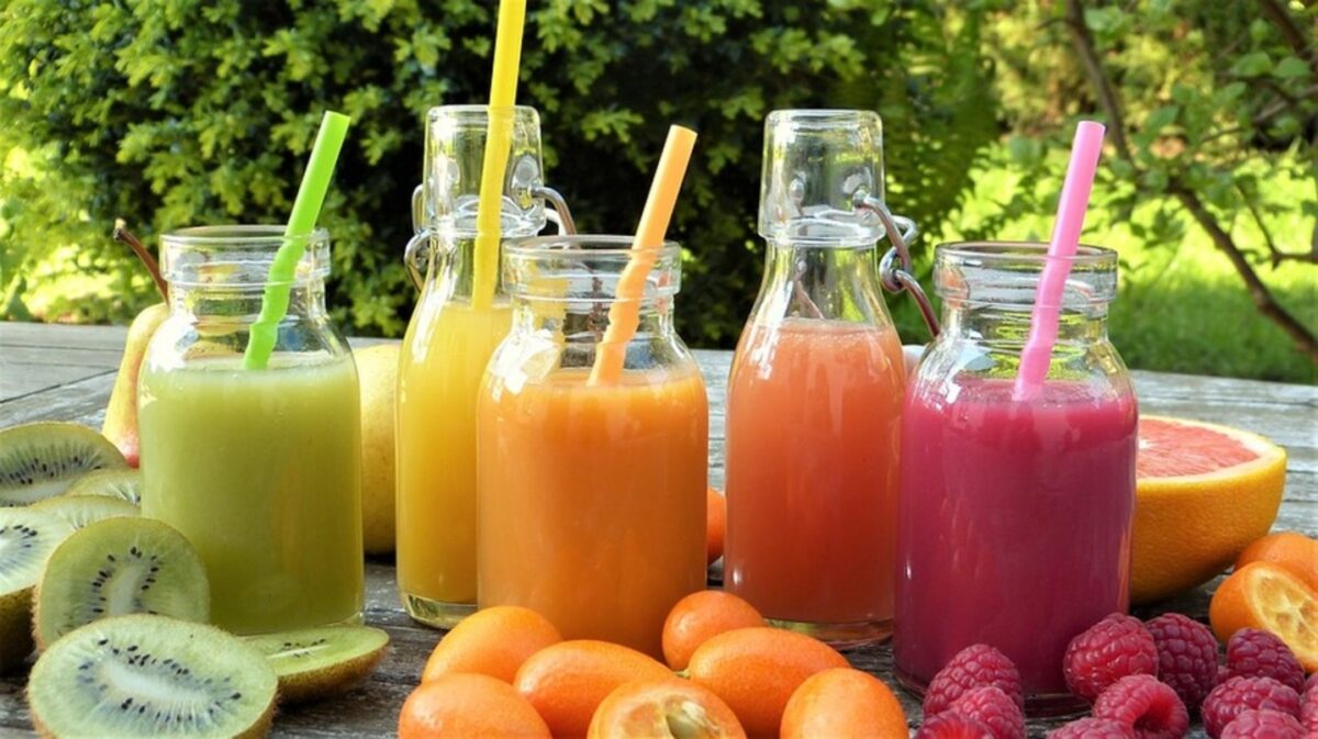 Θρεπτική συνταγή για λαχταριστά smoothies με φρούτα!