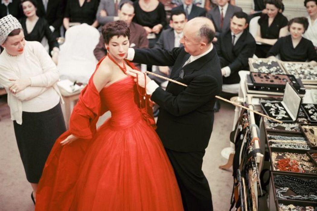 Christian Dior |  Μετά τις γυναίκες, τα λουλούδια είναι ό,τι πιο όμορφο δημιούργησε ο Θεός στον κόσμο
