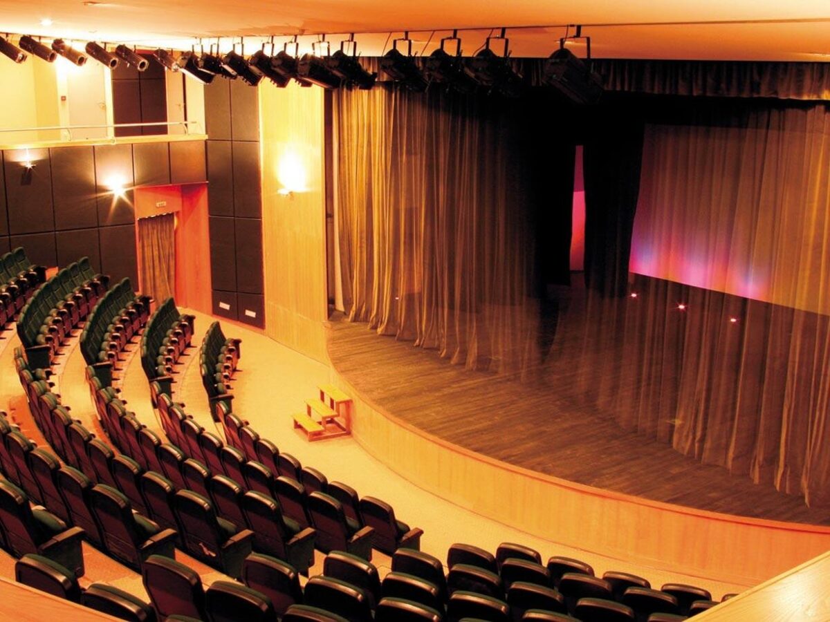 Φώναζαν στην ηθοποιό να κλείσει τα πόδια της!