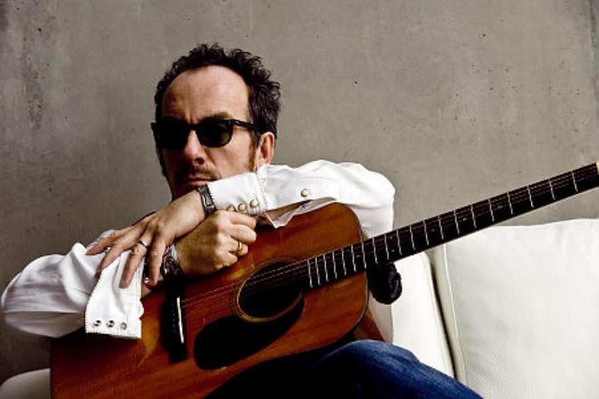 I want you | Το μεθυστικό τραγούδι του Elvis Costello για έναν έρωτα άνευ όρων