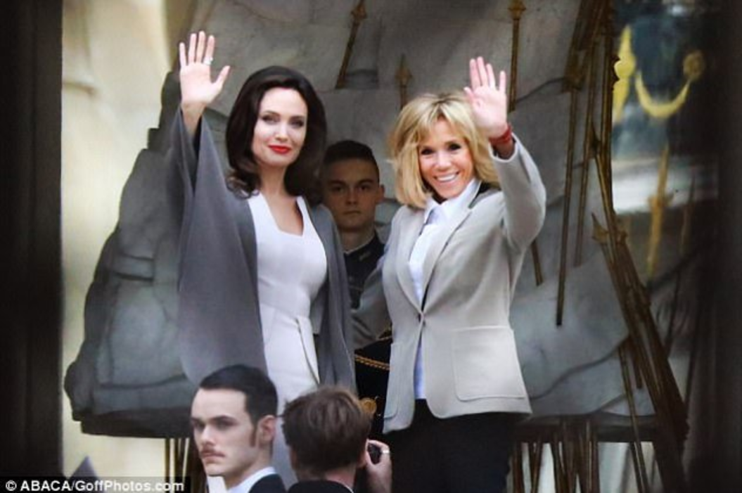 Brigitte Macron & Angelina Jolie | Η συνάντηση δυο υπέρκομψων κυριών στο Μέγαρο των Ηλυσίων στο Παρίσι