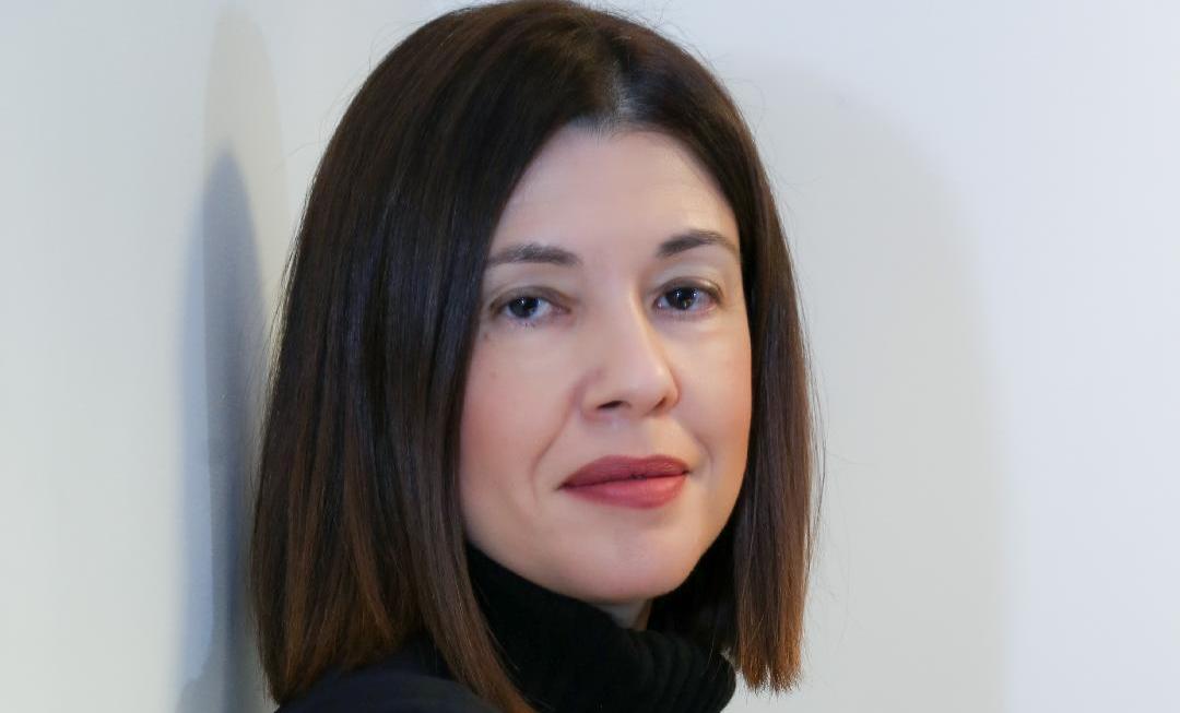 Παναγιώτα Παρασκευοπούλου | Ο έρωτας είναι το ατσαλένιο συναίσθημα που τσαλακώνει τα πρέπει και τα μη