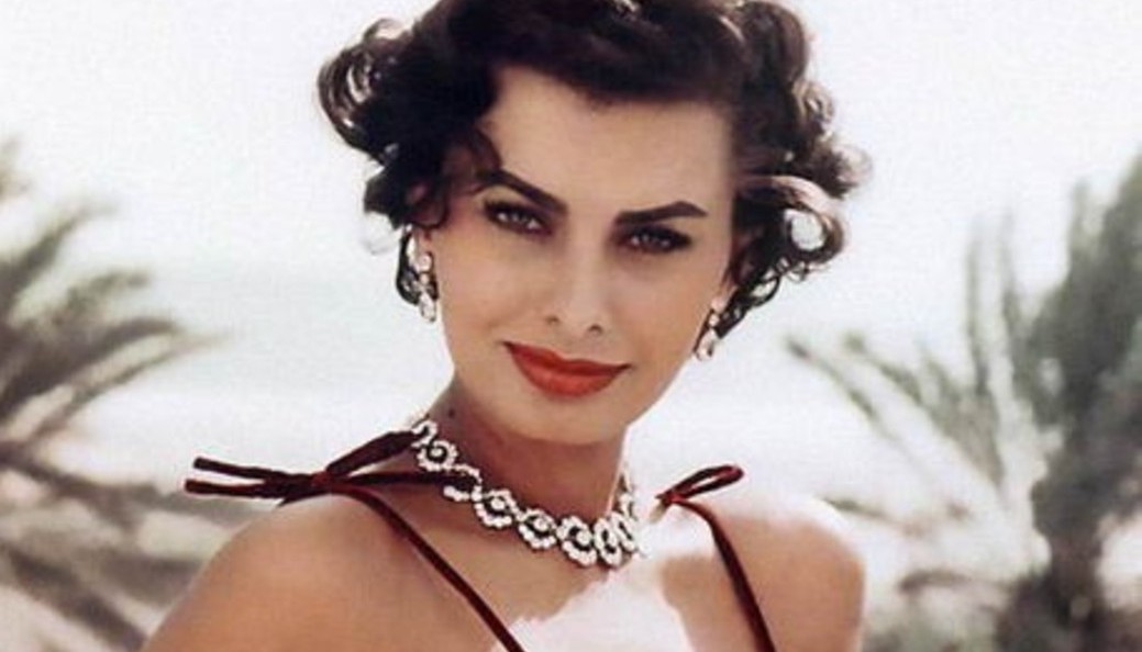 Mambo italiano | Το ωραιότερο mambo που γράφτηκε ποτέ, το ερμήνευσε πρώτη, η θεία του Τζορτζ Κλούνεϊ