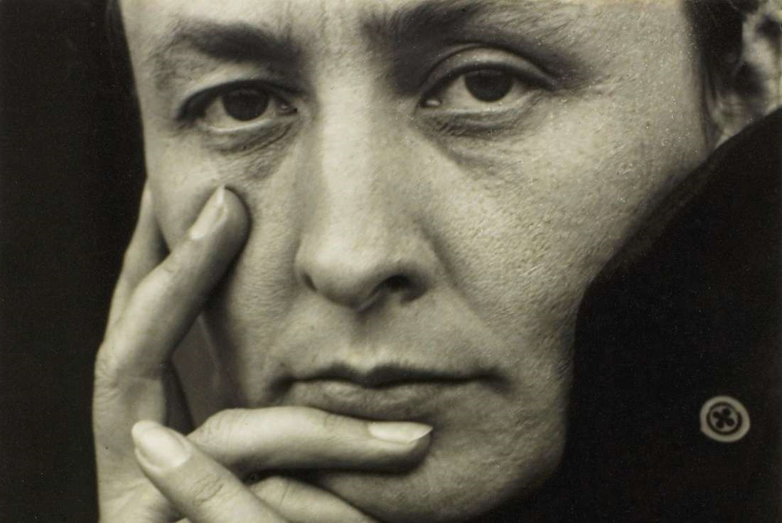 Georgia O ‘ Keeffee | Όταν οι άνθρωποι διαβάζουν ερωτικά σύμβολα στα έργα μου, σκέφτονται τις δικές τους σχέσεις.