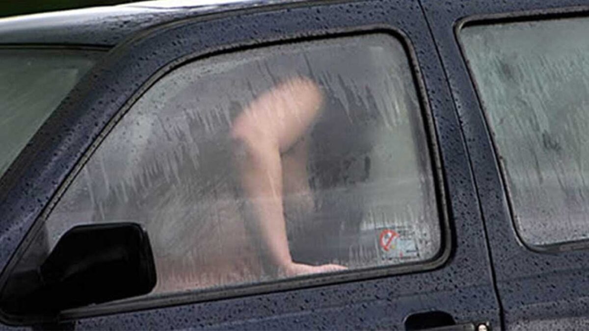 Πέθαναν από ασφυξία κάνοντας σεξ μέσα στο αυτοκίνητο