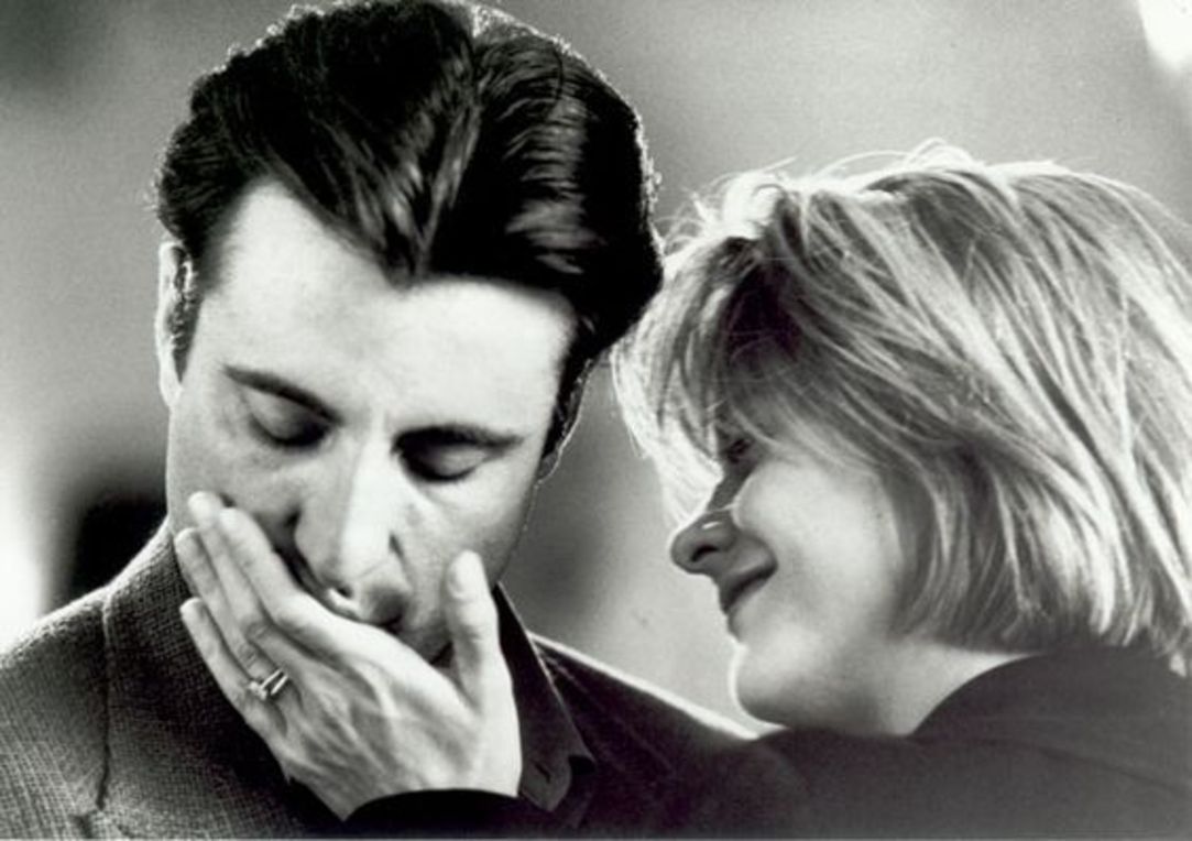 7 φράσεις που λέει ένας άνδρας όταν αγαπάει μια γυναίκα