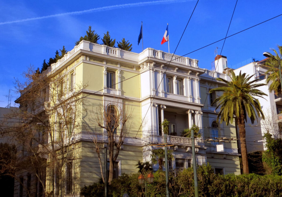 Μυστήριο email από τη γαλλική πρεσβεία στην Αθήνα - «Καμπανάκι» για... κρίση!