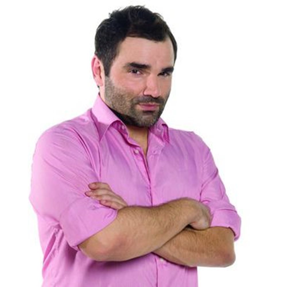 Επίθεση με σφυρί δέχθηκε ο δημοσιογράφος Νάσος Γουμενίδης (Βίντεο)