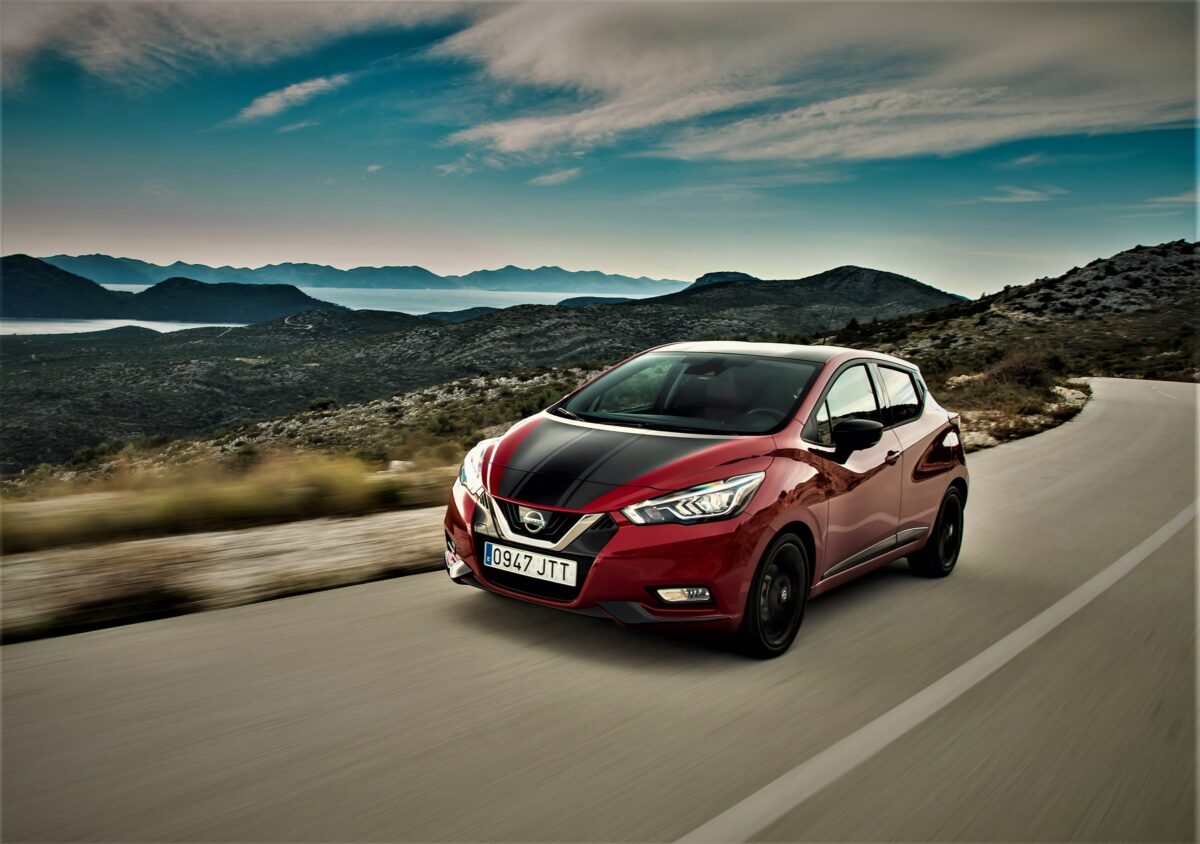 Εντυπωσιακό Unboxing στο νέο Nissan Micra από τους Unboxholics! (video)