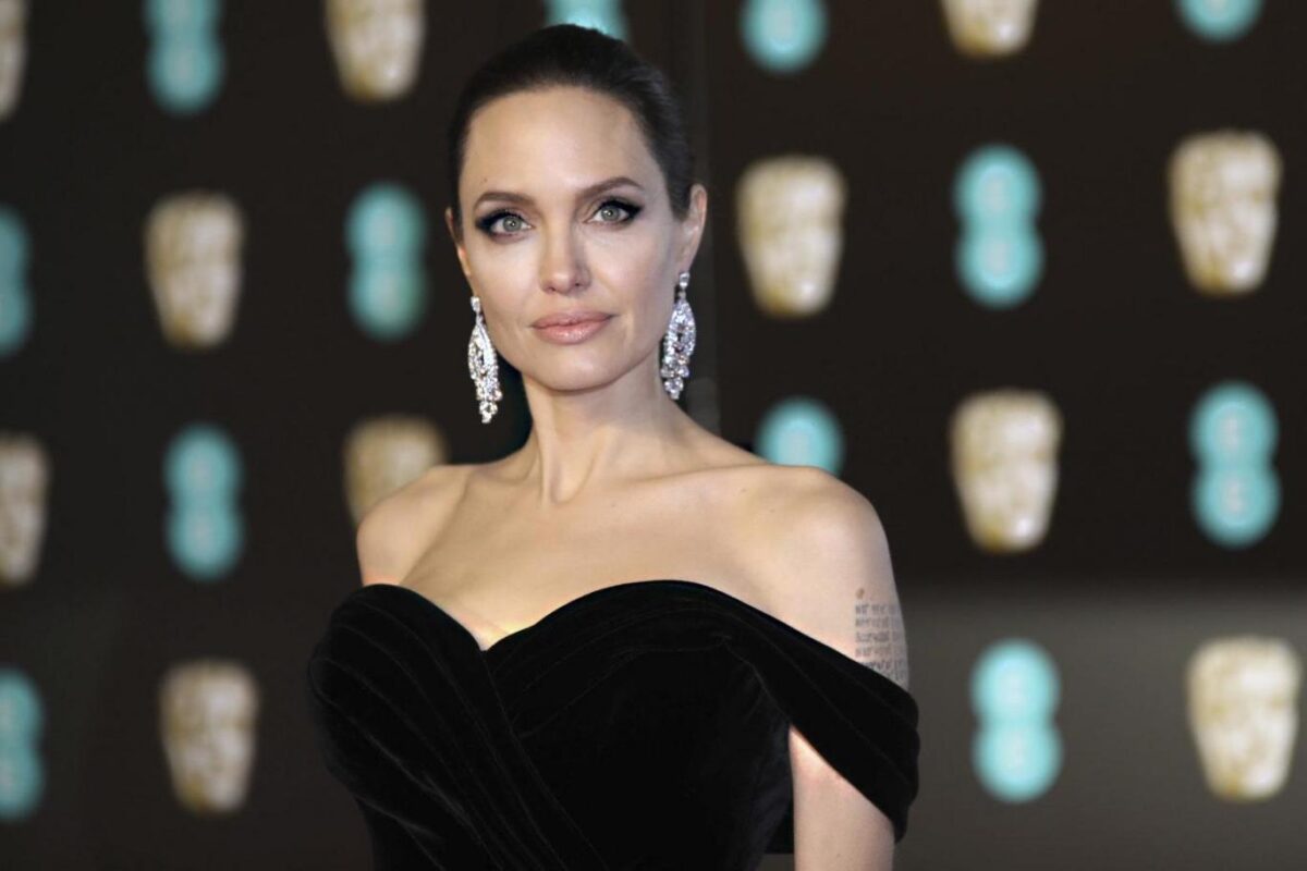 Οι 3 ατάκες της Angelina Jolie για τις σχέσεις μετά το διαζύγιο με τον Brad Pitt