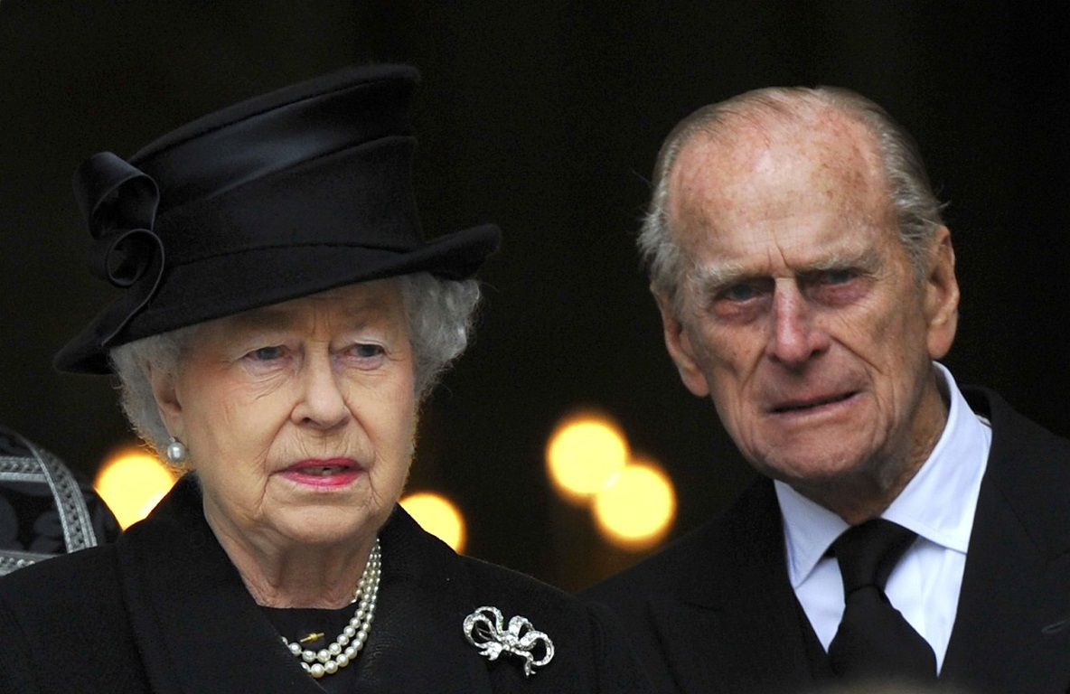 Στο νοσοκομείο ο άντρας της βασίλισσας Ελισάβετ – Τι του συμβαίνει;