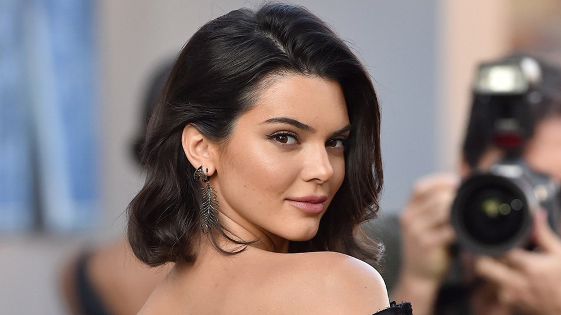 Tα stylish παπούτσια που έχουν ξετρελάνει τις celebrities