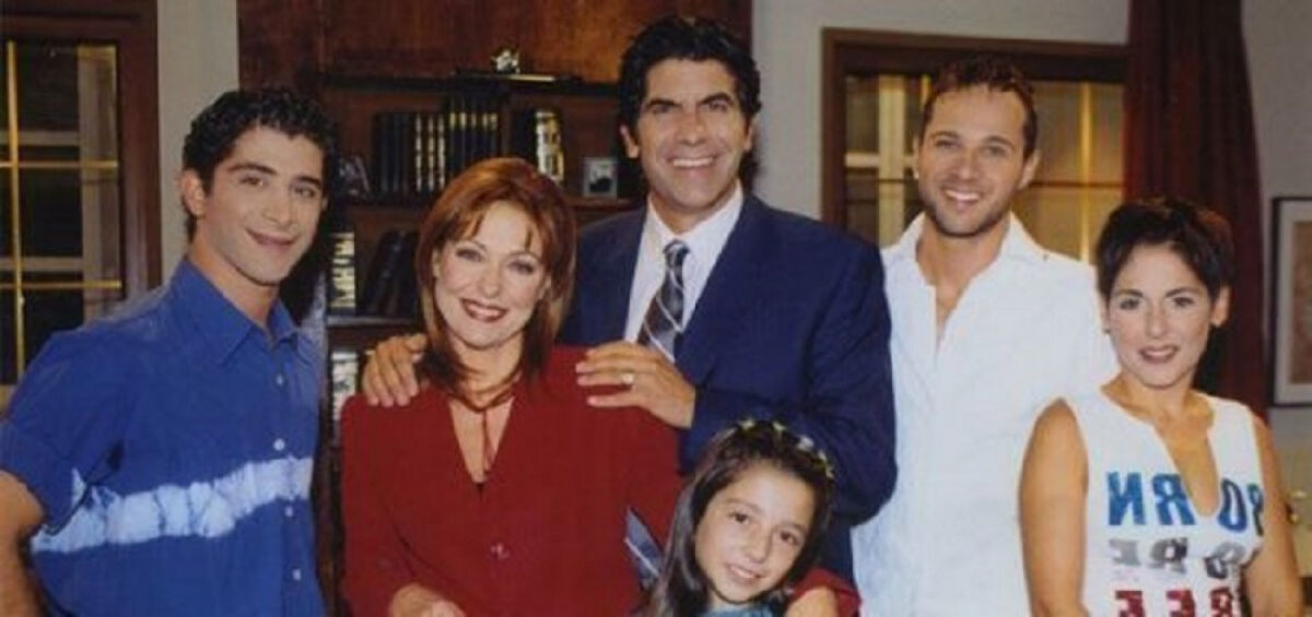 Επιστρέφει το «Άκρως Οικογενειακόν» και αυτή είναι η νέα του πρωταγωνίστρια!