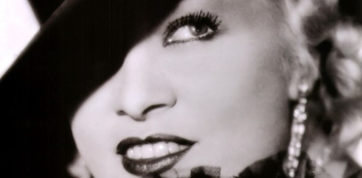 Mae West | Δεν αγάπησα ποτέ κάποιον άλλον όσο αγάπησα τον εαυτό μου.