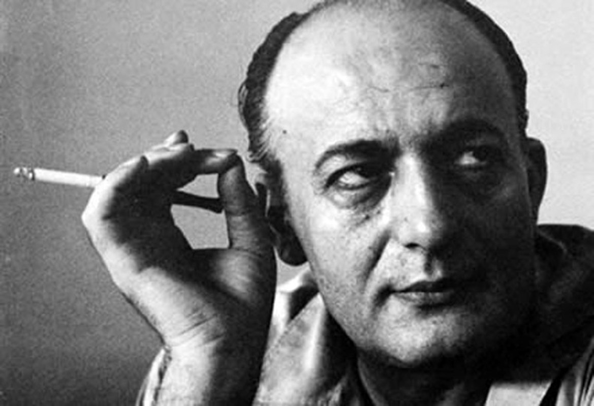 Nίκος Γκάτσος | Χάρτινο το φεγγαράκι, ψεύτικη ακρογιαλιά, αν με πίστευες λιγάκι θα `σαν όλα αληθινά....