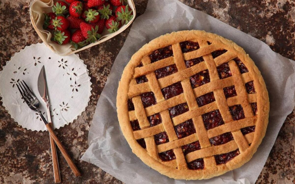 Πεντανόστιμη συνταγή για  Πάστα Φλώρα με φράουλες