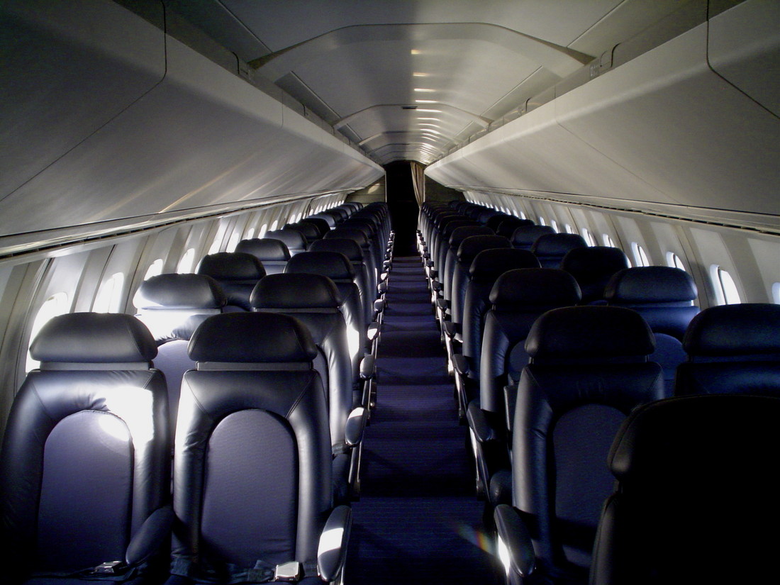 Αυτός είναι ο λόγος που τα καθίσματα στα αεροπλάνα είναι μπλε
