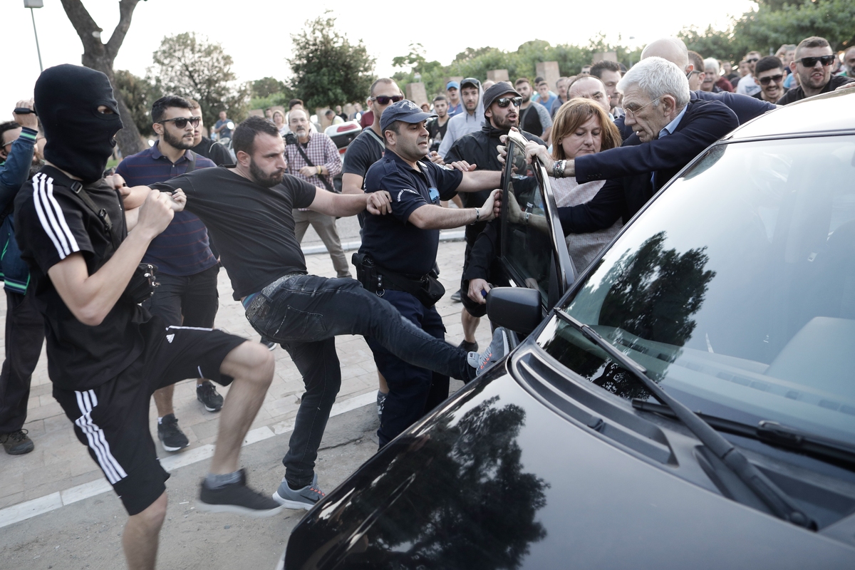 Στον εισαγγελέα 4 άτομα που επιτέθηκαν στον Μπουτάρη
