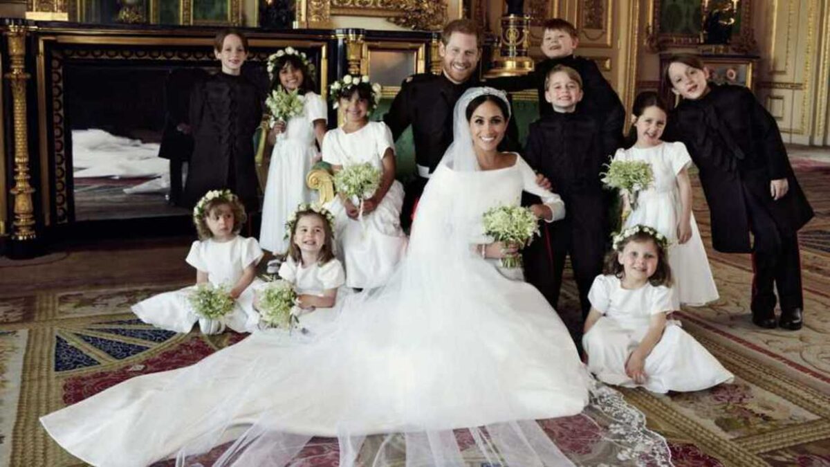 Harry & Meghan | Η `προβληματική` φωτογραφία στο επίσημο πορτραίτο του γάμου τους