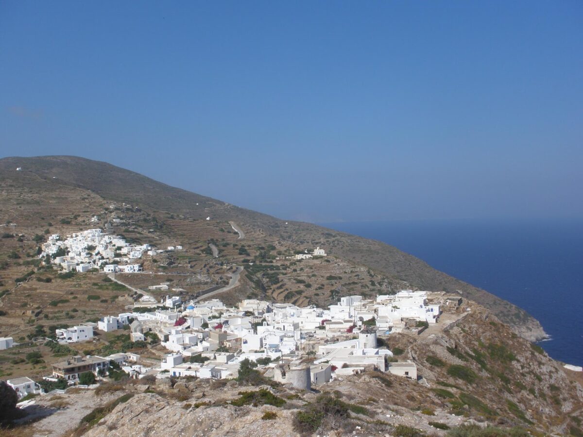 Η Σίκινος γίνεται το πρώτο νησί που λέει «όχι» στα πλαστικά καλαμάκια