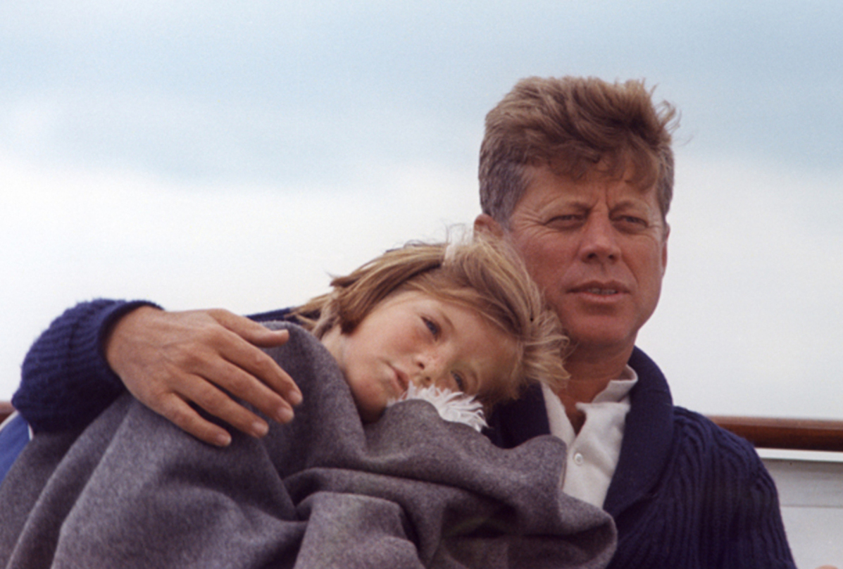John Fitzgerald Kennedy | Να συγχωρείς τους εχθρούς σου, αλλά ποτέ μην ξεχνάς τα ονόματά τους.