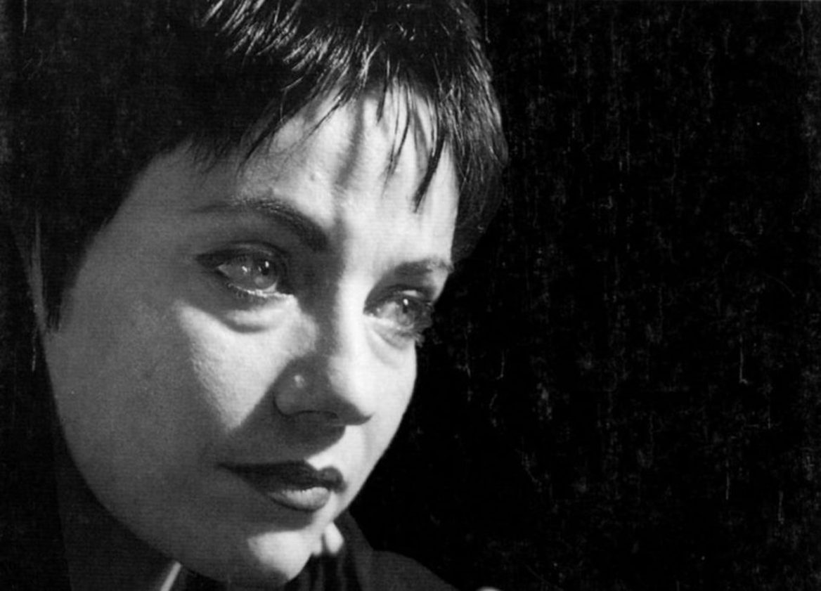 Μαλβίνα Κάραλη | Μη μου ζητήσεις ποτέ σχέση σαν τους γάμους των ανθρώπων...