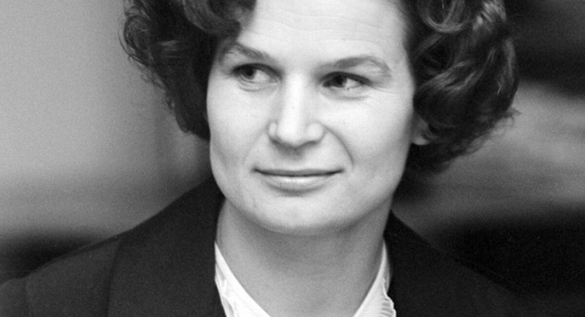 Βαλεντίνα Τερέσκοβα | H πρώτη γυναίκα που έκοψε το νήμα στο Διάστημα και ξεπέρασε όλα τα ρεκόρ των Αμερικανών αστροναυτών.