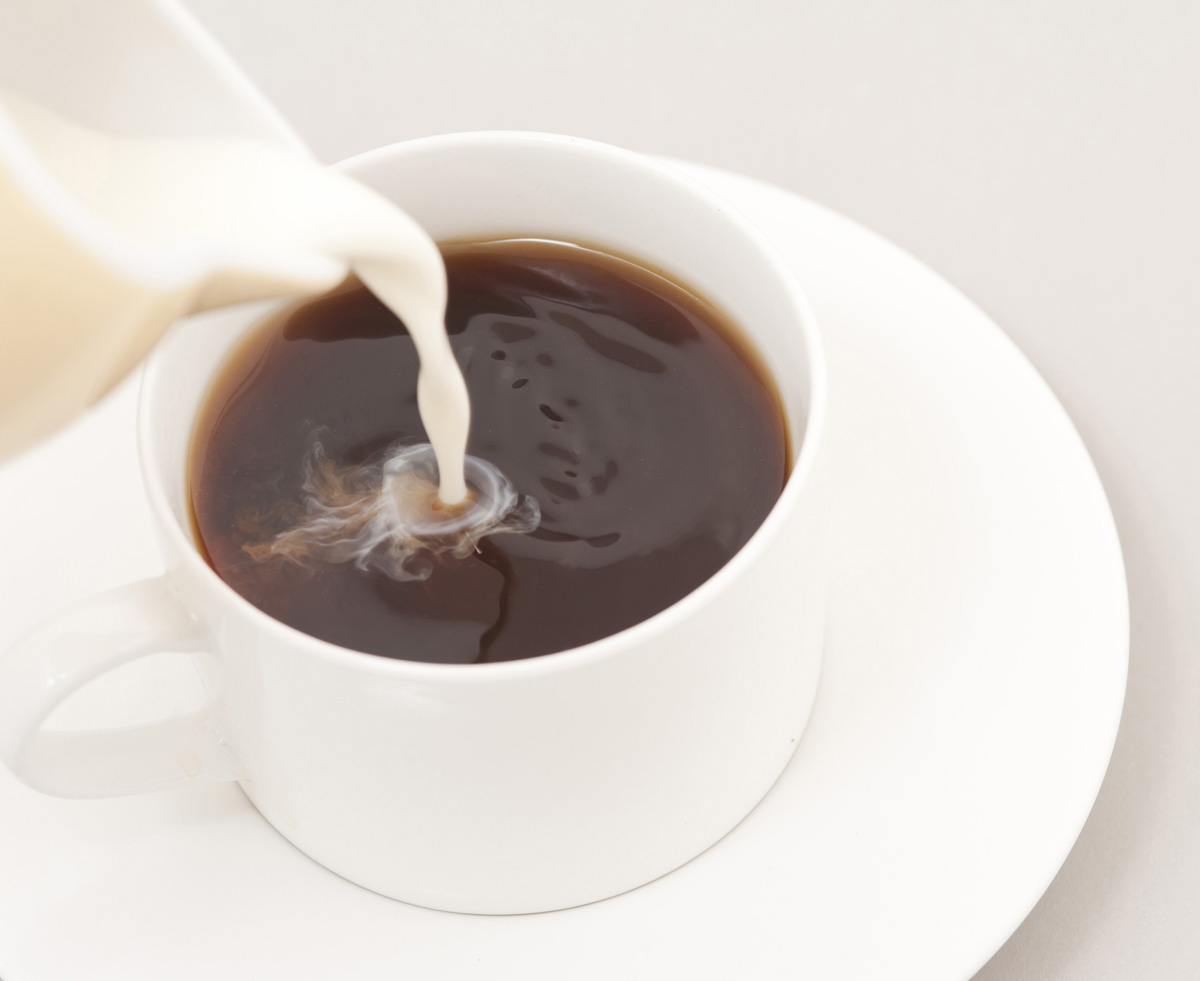 Προσοχή! Κόψε το γάλα και τη ζάχαρη από τον καφέ!