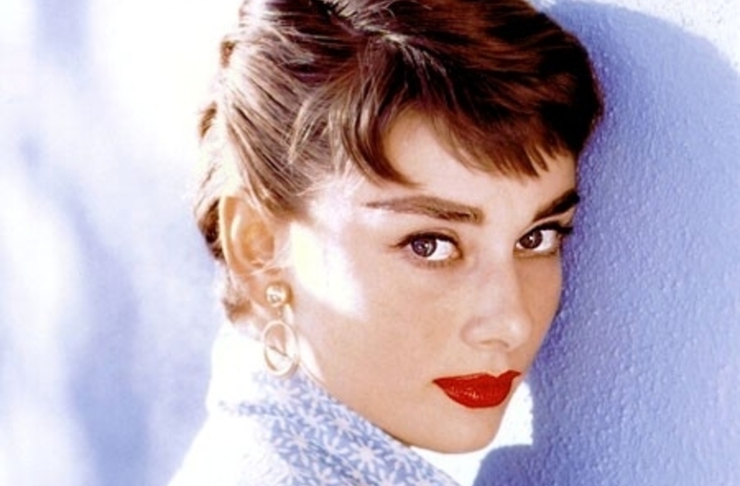 Audrey Hepburn | Γεννήθηκα με μία τεράστια ανάγκη να πάρω αγάπη και μία τεράστια ανάγκη να τη δίνω.