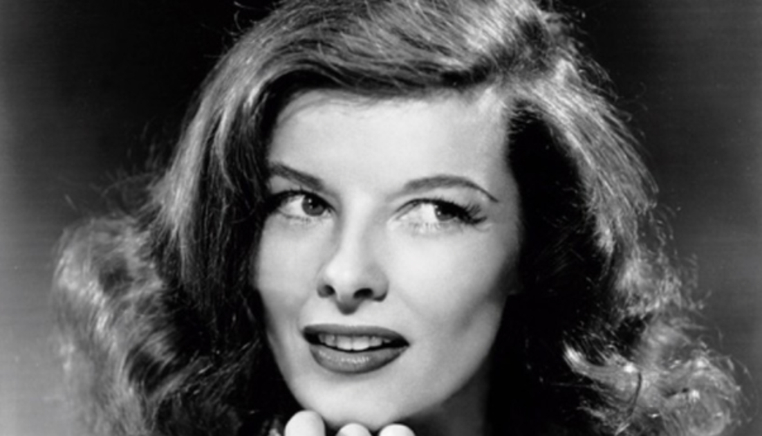 Κάθριν Χέπμπορν |  Η εκδίκηση μπορεί να είναι μία μικρή, διακριτική χειρονομία, σερβιρισμένη με ένα χαμόγελο.