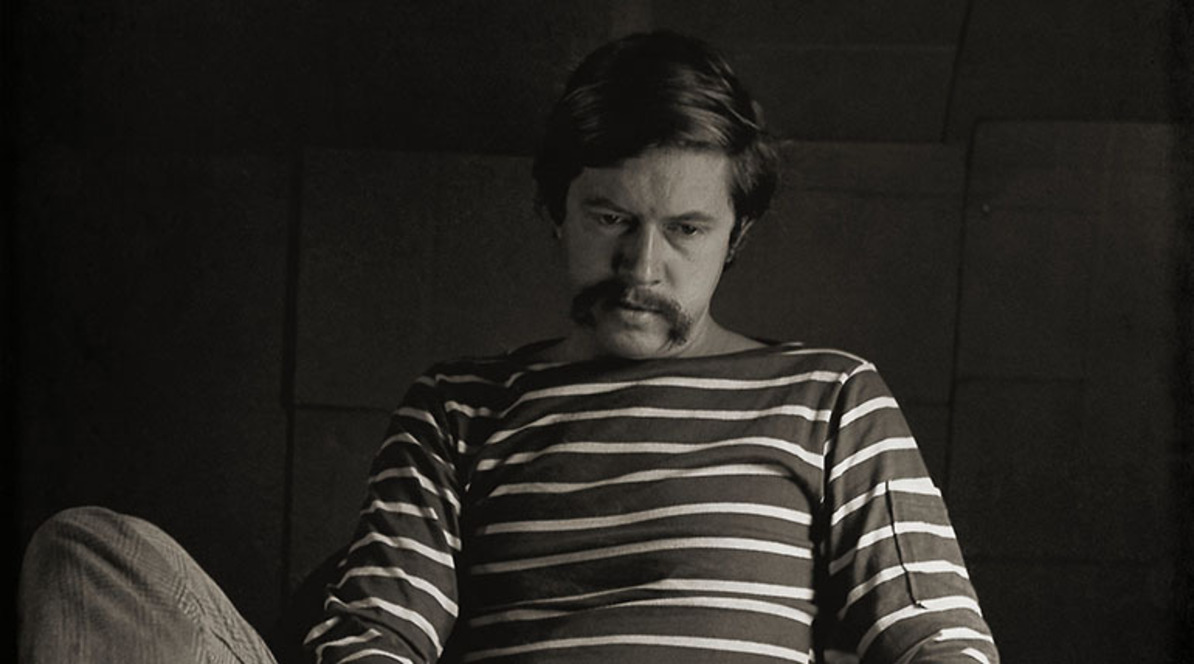 Tom Robbins | Ο έρωτας ανήκει σε εκείνους που δέχονται να φτάσουν στα άκρα για χάρη του.