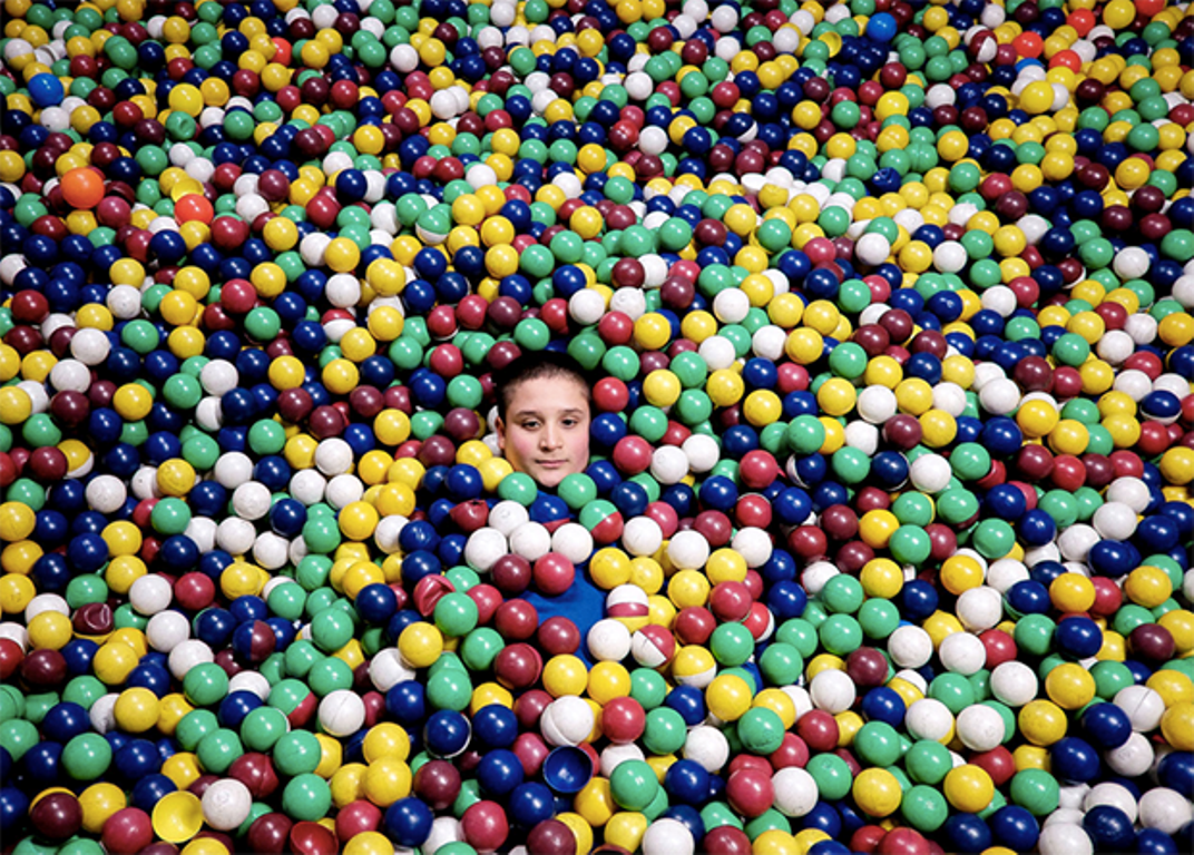 Οι χαρές, οι απογοητεύσεις και οι θρίαμβοι ενός αυτιστικού αγοριού που θέλει να γίνει φωτογράφος