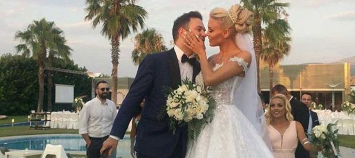 Αλεξάνδρα Παναγιώταρου  & Αριστομένης Γιαννόπουλος | Ο παραμυθένιος γάμος της εντυπωσιακής νύφης με τον πλαστικό χειρουργό