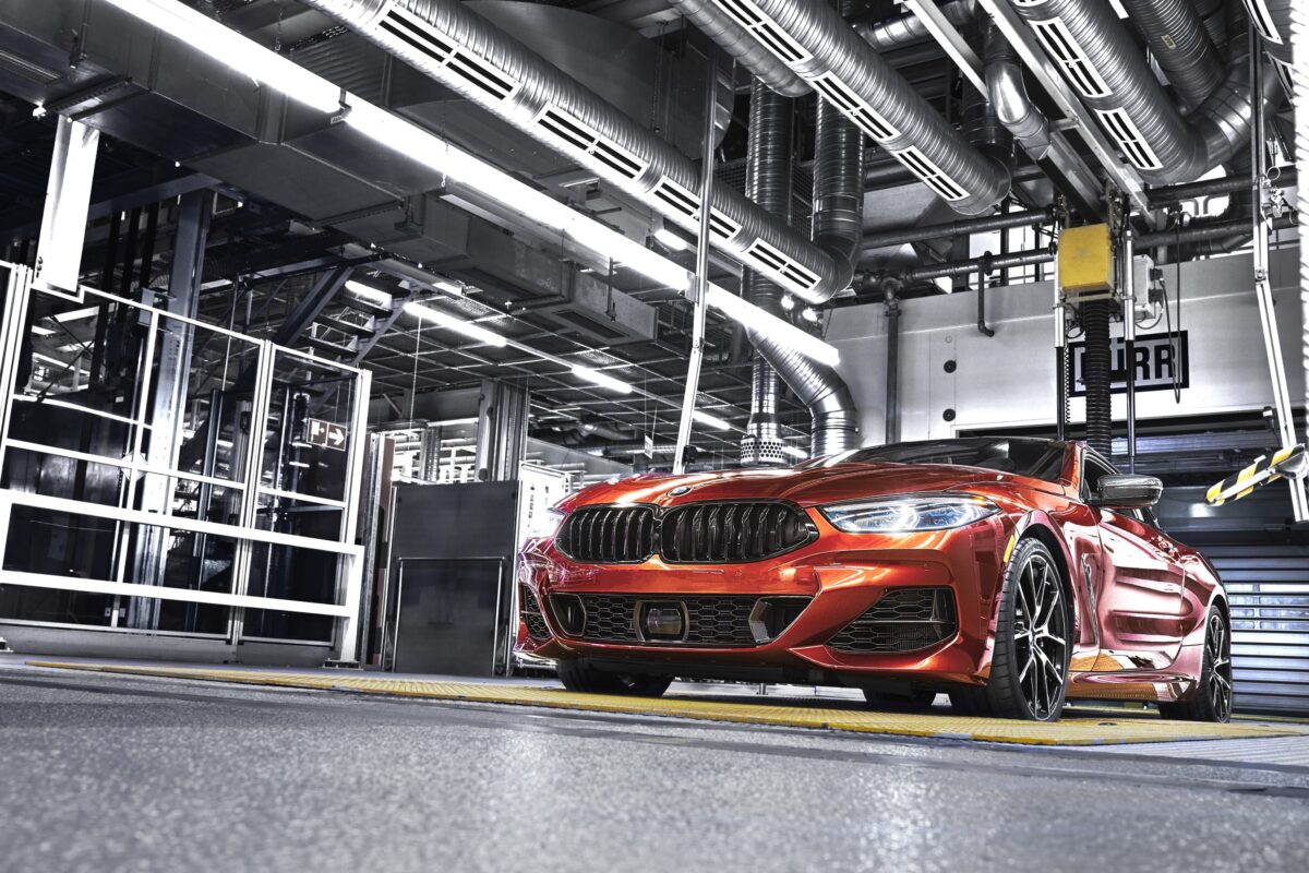 Ξεκίνησε η παραγωγή της επιβλητικής νέας BMW Σειρά 8 Coupe! (video)