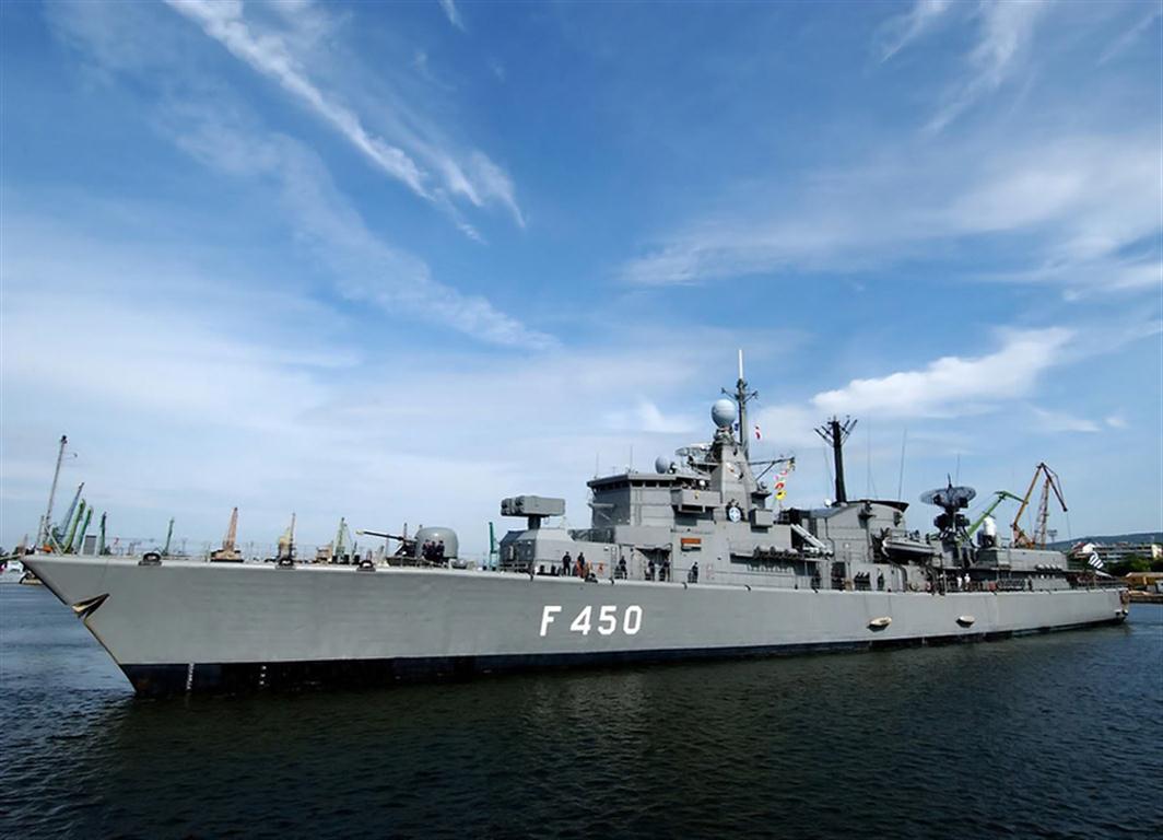 Φρεγάτα «Έλλη»: Βίντεο – ντοκουμέντο από τη διάσωση ανθρώπων στο Μάτι