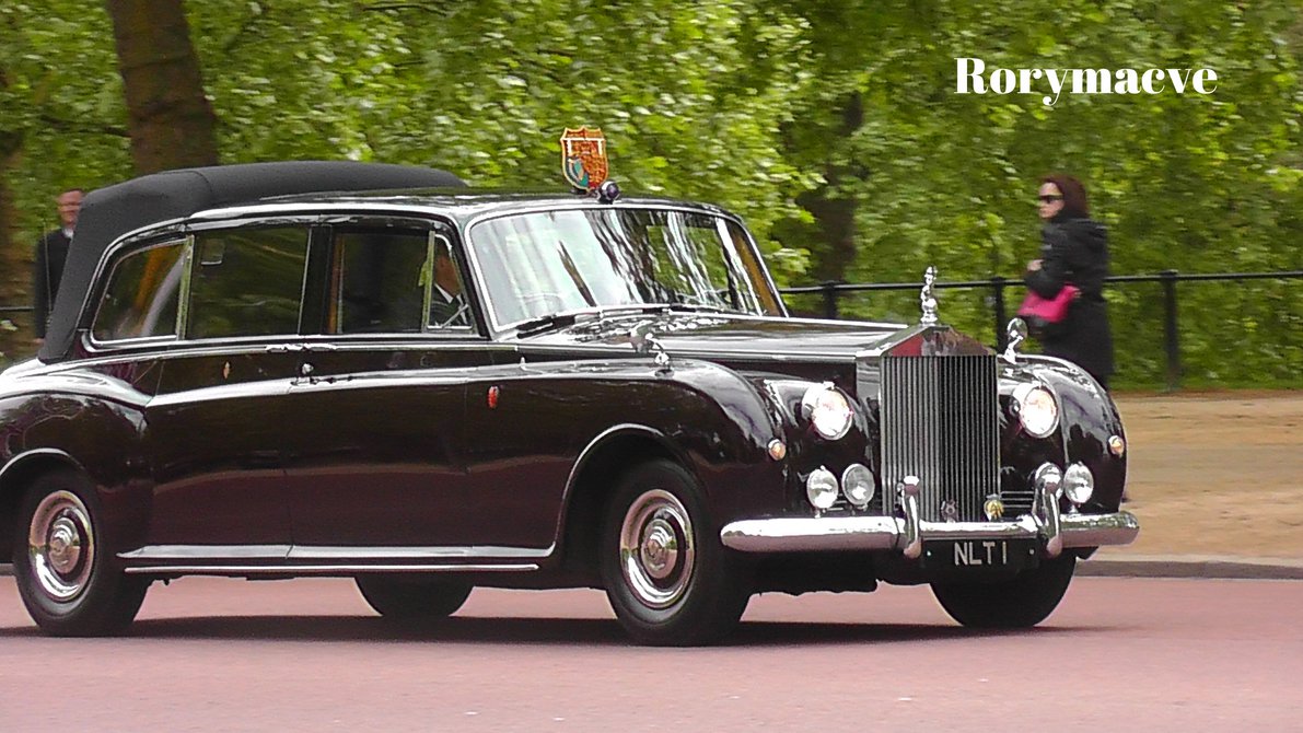 Βγαίνουν σε δημοπρασία αυτοκίνητα που χρησιμοποίησε η βασίλισσα Ελισάβετ