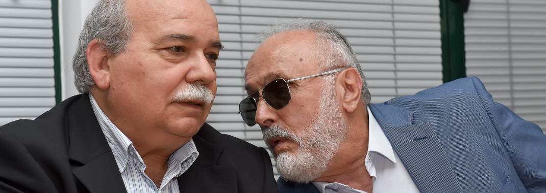 Οι Κλόουν της υποκρισίας |  Όταν Κουρουμπλής-Βούτσης έδιναν εντολή να μη γίνουν κατεδαφίσεις