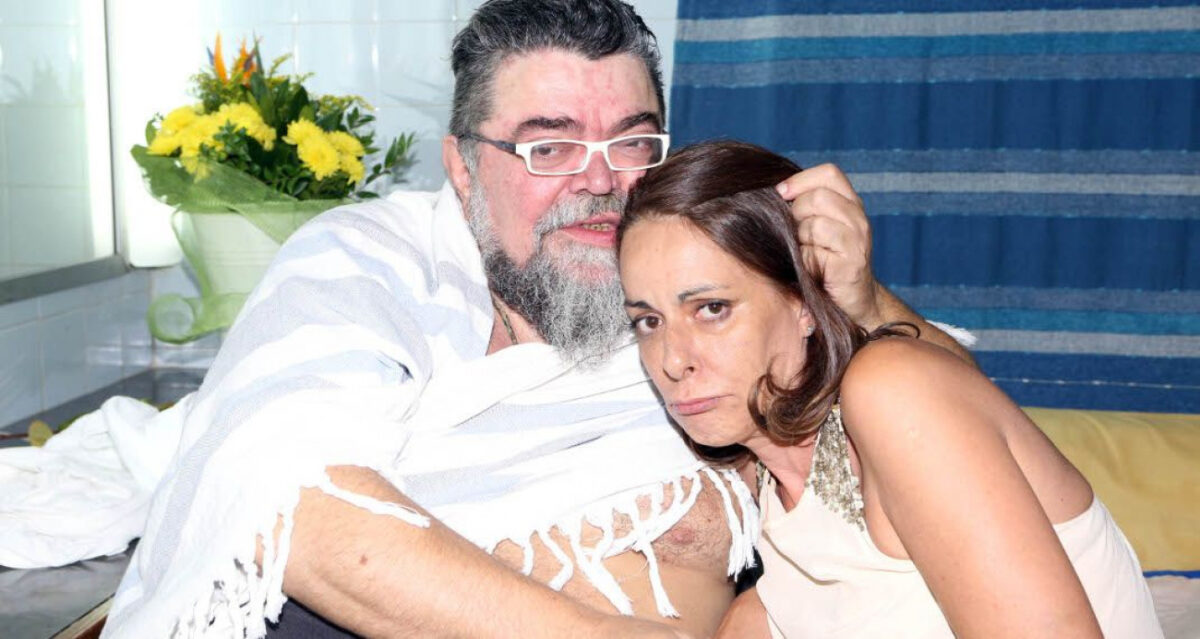 Ο Σταμάτης Κραουνάκης αποχαιρετά την Ρίκα του «Πέτα φεύγα αγάπη μου» (Φωτό)